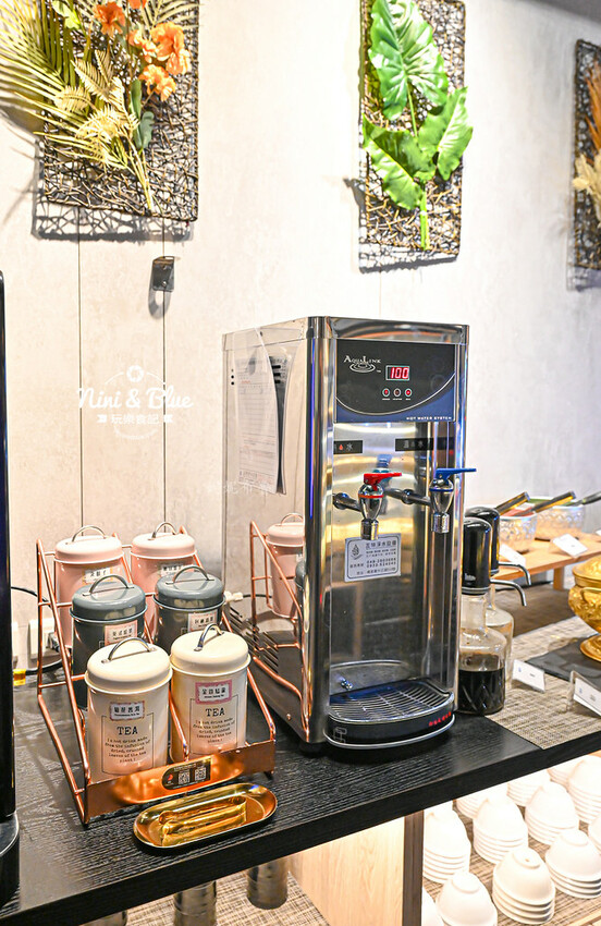 鍋泰山，台中大里美食推薦，泰式火鍋328元起野菜吃到飽、自助吧超豐盛 @Nini and Blue  玩樂食記