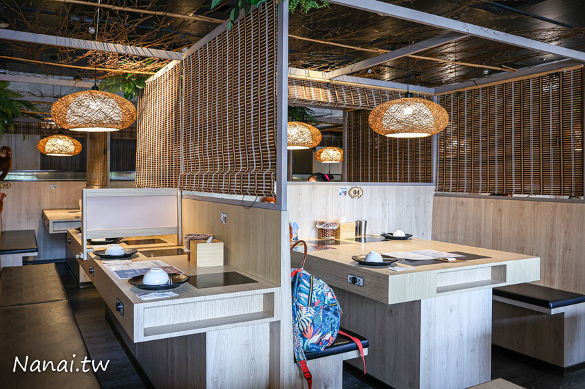 鍋泰山南洋鍋物台中大里店,超過30種蔬菜自助吧任你吃,冰淇淋、白飯、飲料通通有