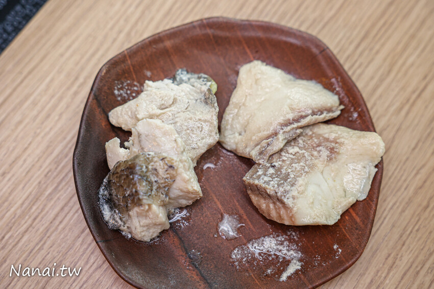 鍋泰山南洋鍋物台中大里店,超過30種蔬菜自助吧任你吃,冰淇淋、白飯、飲料通通有