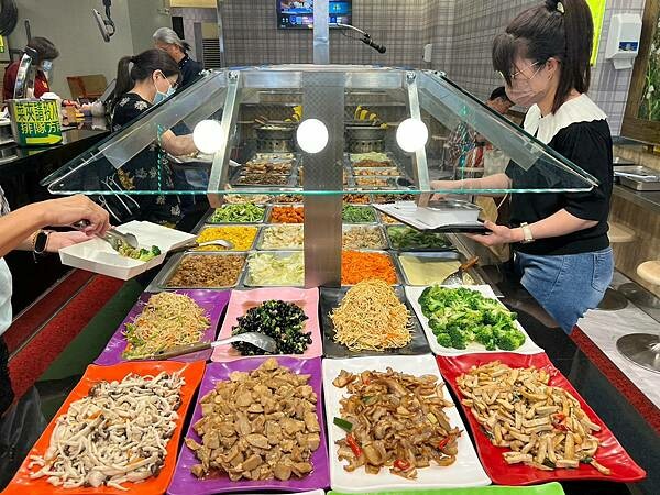 (善導寺自助餐)青島自助餐~2023年全新開幕自助餐專賣店~