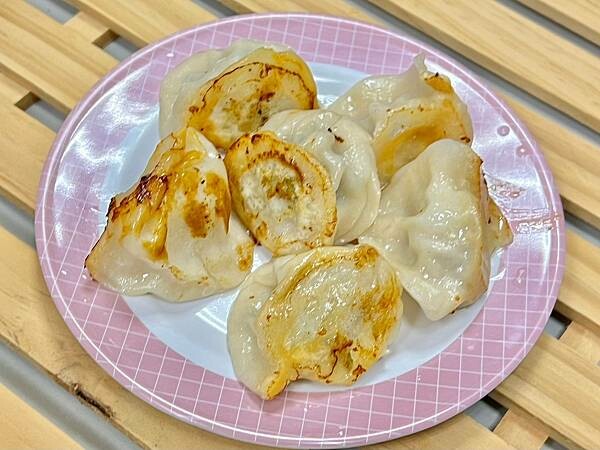 ＊（水餃推薦）阿琴水餃～內湖近30年正宗眷村水餃！新鮮食材、