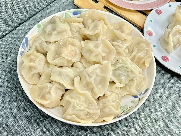 ＊（水餃推薦）阿琴水餃～內湖近30年正宗眷村水餃！新鮮食材、