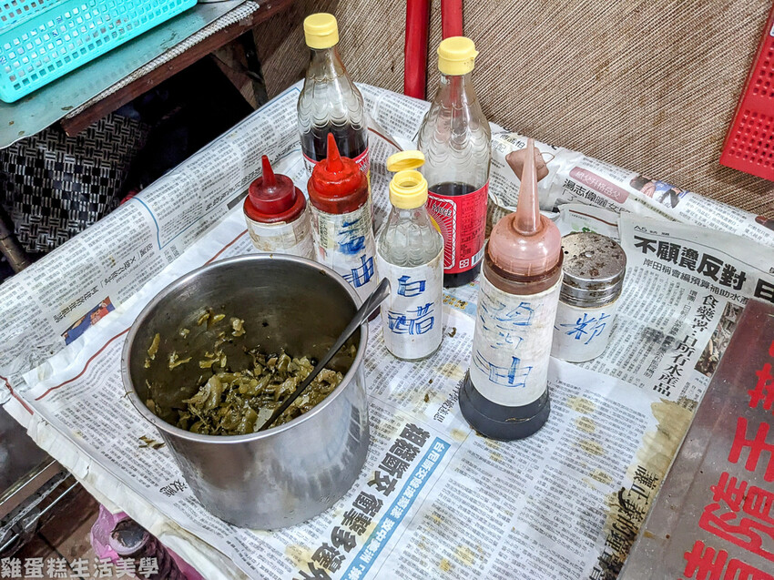 【新竹食記】阿德牛肉麵 - 比臉盆還大碗的巨型牛肉麵,牛肉超 【新竹食記】阿德牛肉麵 - 比臉盆還大碗的巨型牛肉麵,牛肉超