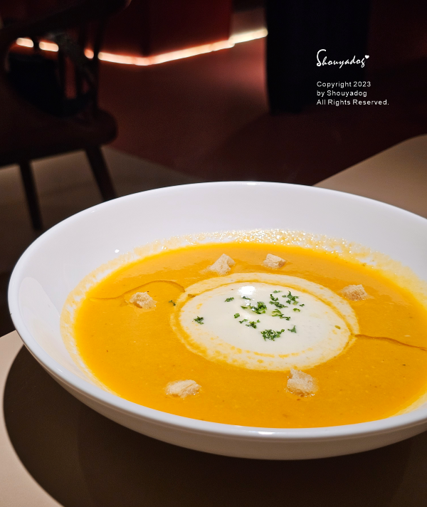 【台北餐酒館】嵩SUNG 法式黑松露油封鴨腿 南洋參巴醬碳烤