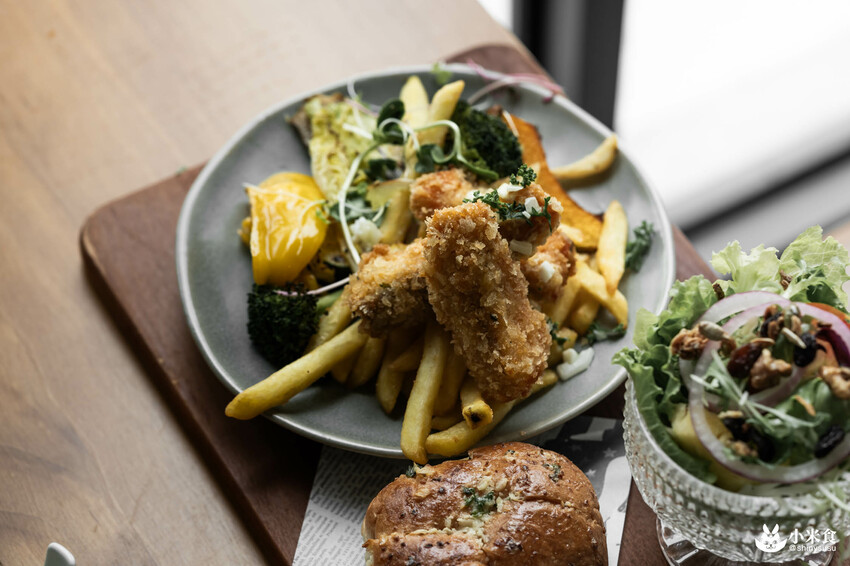 堅果光影｜晨食與光影問安｜台中早午餐｜西區下午茶｜新開幕 - 小米食