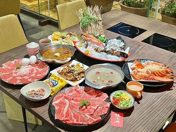 ＋（林口火鍋）採色鍋～活龍蝦海陸超澎派、入味滷牛肚超彈、九尾