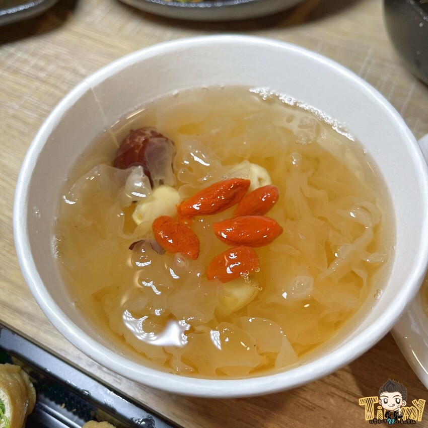 八方雲集新品牌比葷食還好吃的素食煎餃!其他全素麵食及湯品打破你對素食料理的刻板印象!