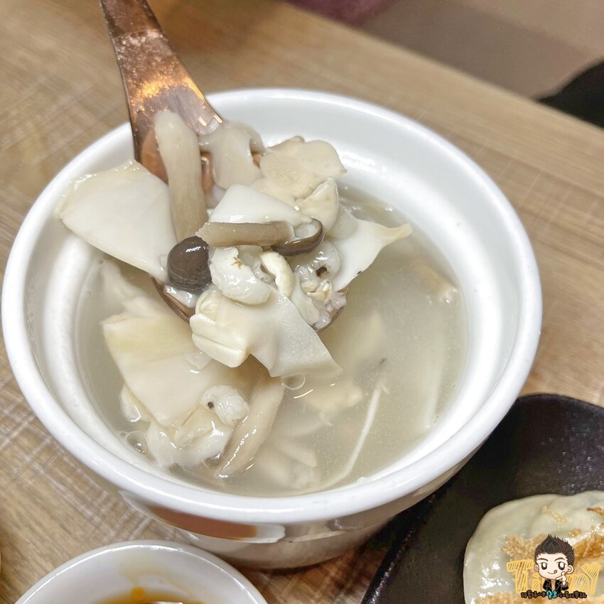 八方雲集新品牌比葷食還好吃的素食煎餃!其他全素麵食及湯品打破你對素食料理的刻板印象!