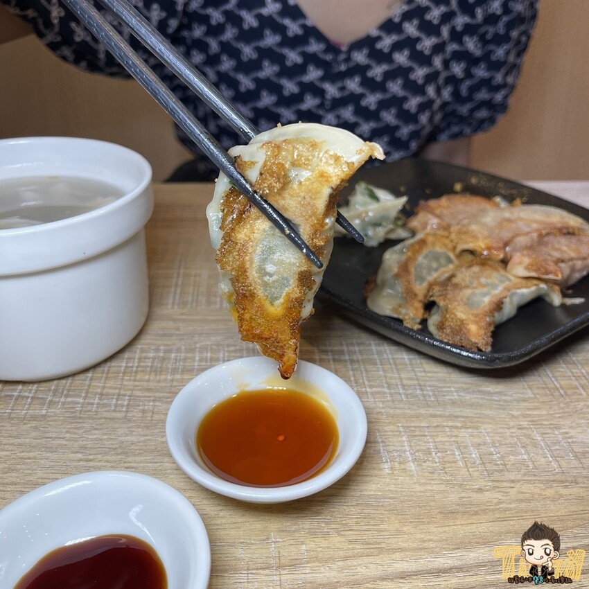 八方雲集新品牌比葷食還好吃的素食煎餃!其他全素麵食及湯品打破你對素食料理的刻板印象!