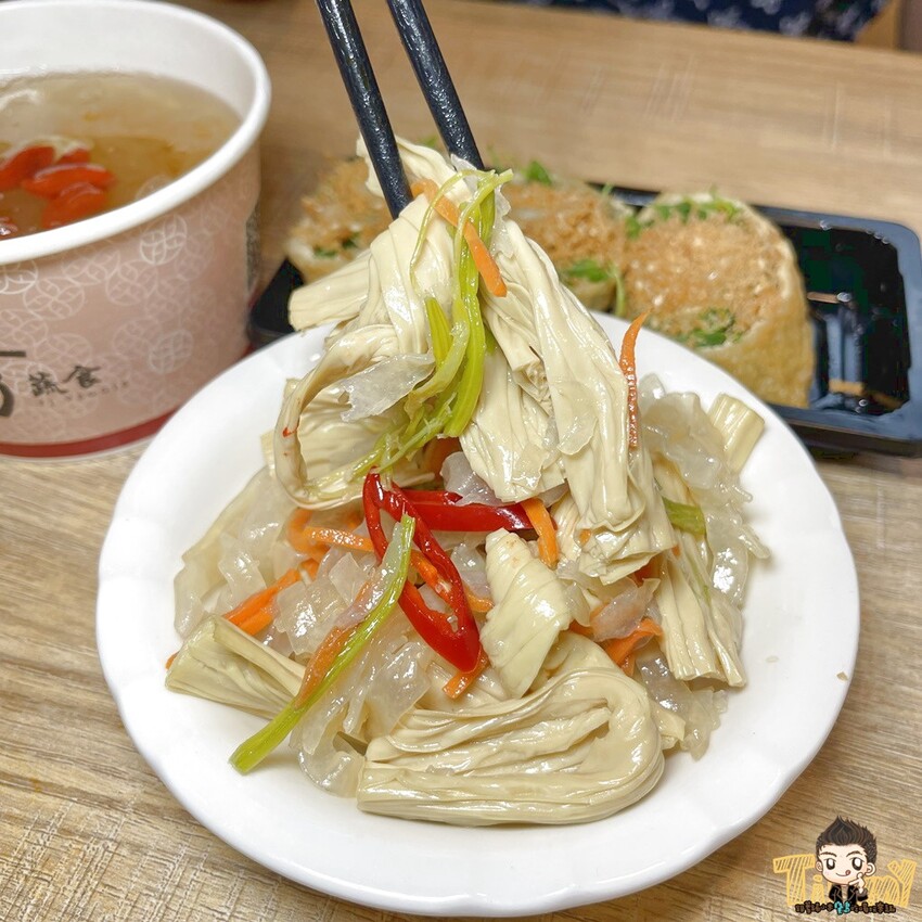 八方雲集新品牌比葷食還好吃的素食煎餃!其他全素麵食及湯品打破你對素食料理的刻板印象!