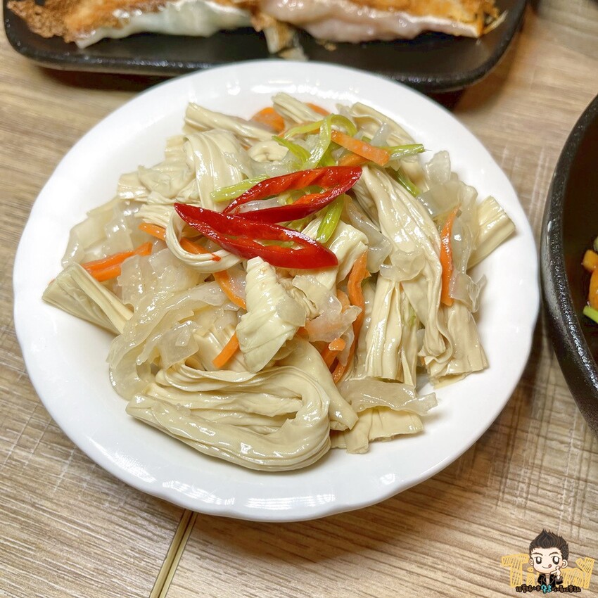 八方雲集新品牌比葷食還好吃的素食煎餃!其他全素麵食及湯品打破你對素食料理的刻板印象!