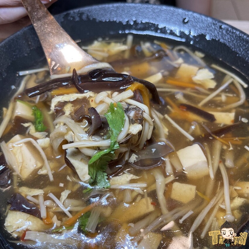 八方雲集新品牌比葷食還好吃的素食煎餃!其他全素麵食及湯品打破你對素食料理的刻板印象!