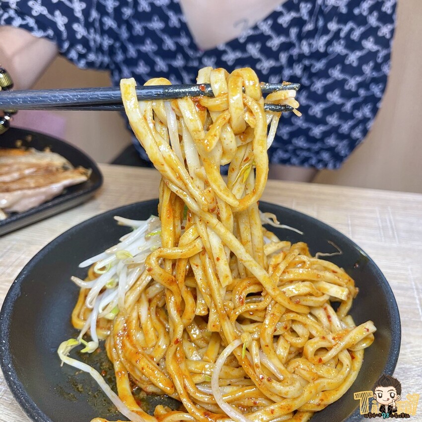 八方雲集新品牌比葷食還好吃的素食煎餃!其他全素麵食及湯品打破你對素食料理的刻板印象!