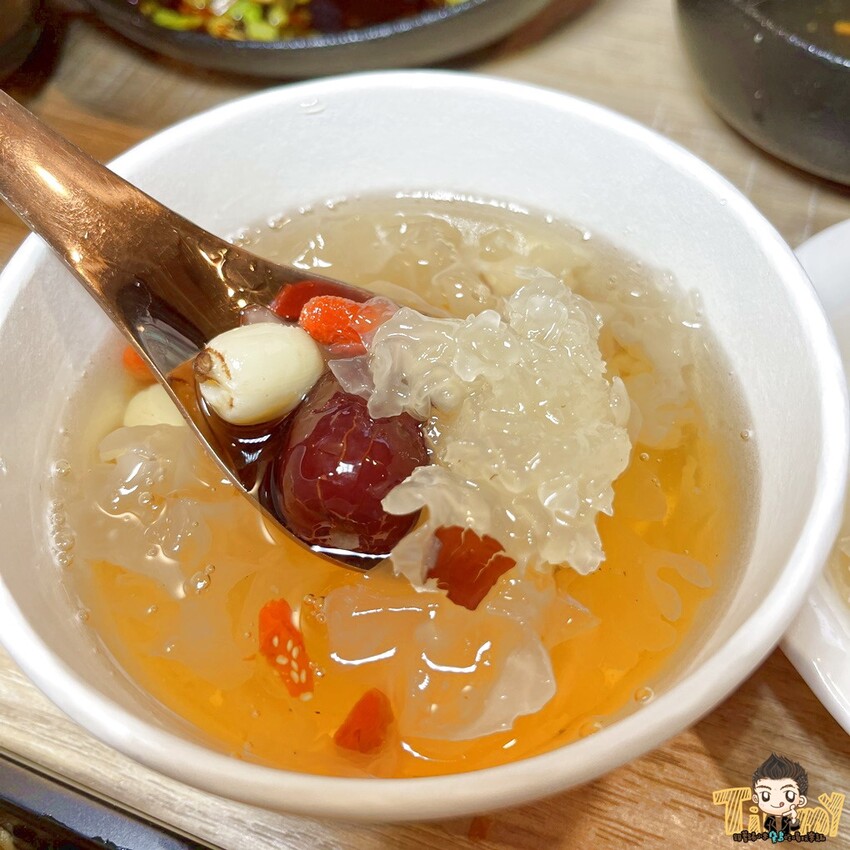 八方雲集新品牌比葷食還好吃的素食煎餃!其他全素麵食及湯品打破你對素食料理的刻板印象!