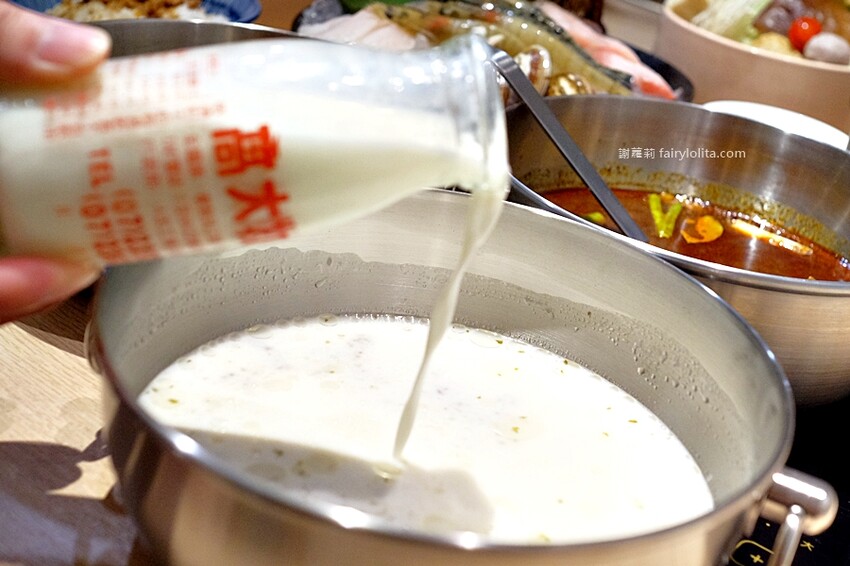 298元吃飽飽，新開幕期間肉盤、巨無霸天使紅蝦免費送，還有多種飲料喝免驚！