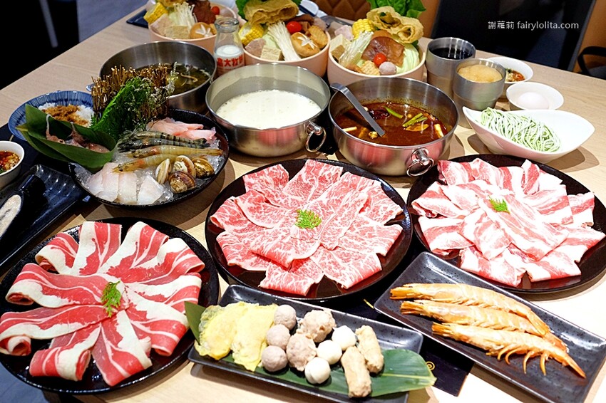 298元吃飽飽，新開幕期間肉盤、巨無霸天使紅蝦免費送，還有多種飲料喝免驚！