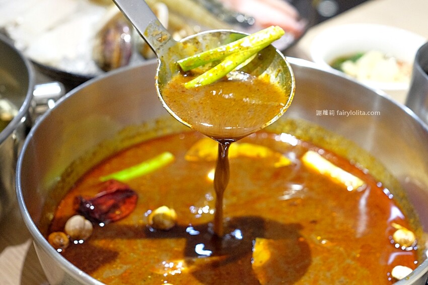 298元吃飽飽，新開幕期間肉盤、巨無霸天使紅蝦免費送，還有多種飲料喝免驚！