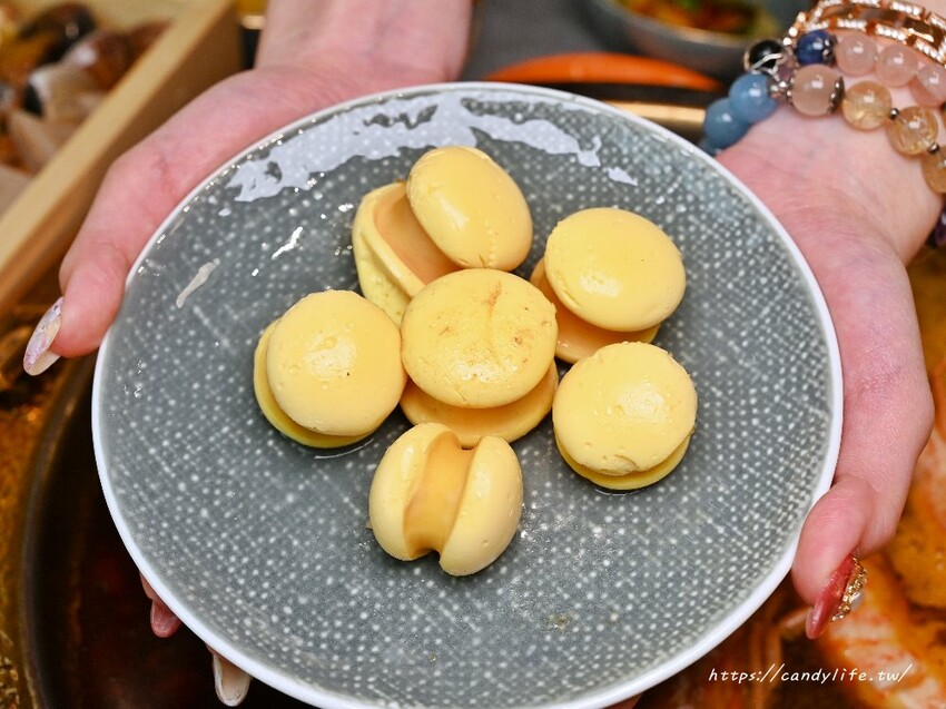 韋爐復刻食鍋|台中厲害火鍋強勢回歸,地點超隱密竟然開在這!超大阿嬤古早味炒鍋當鍋子,建議不要一個人來,開幕期間再加贈肉量!