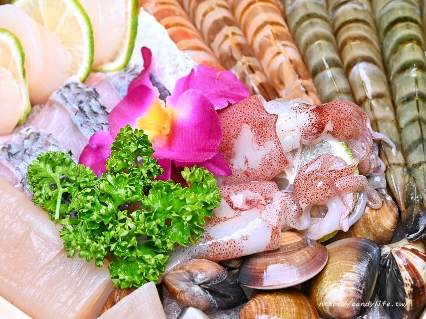 韋爐復刻食鍋|台中厲害火鍋強勢回歸,地點超隱密竟然開在這!超大阿嬤古早味炒鍋當鍋子,建議不要一個人來,開幕期間再加贈肉量!