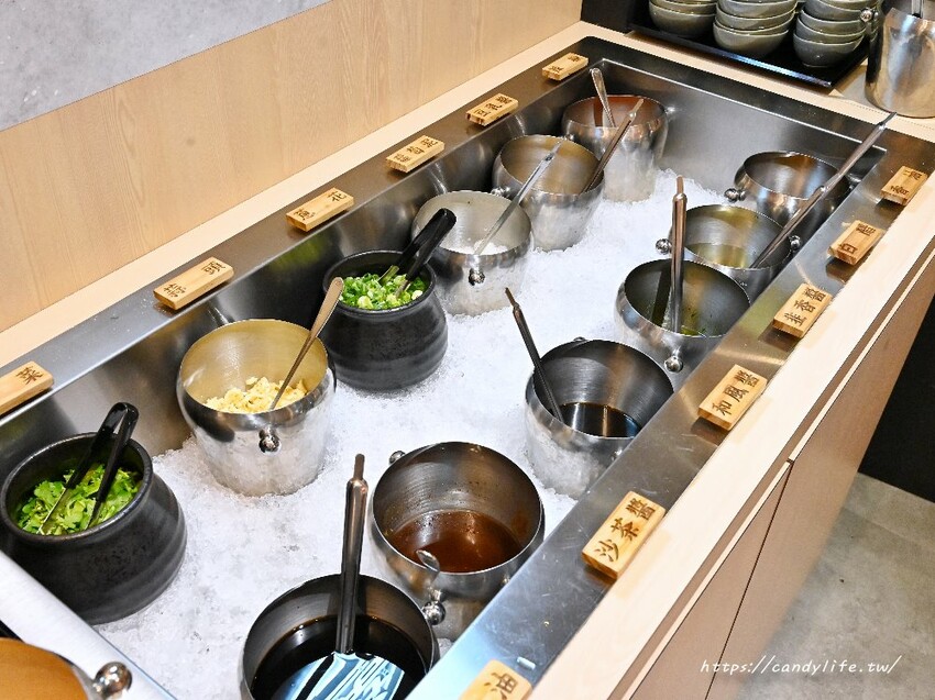 台中市南屯區韋爐復刻食鍋｜台中首間黑蜆蛤蠣休肝鍋，一人也能獨享鴛鴦鍋