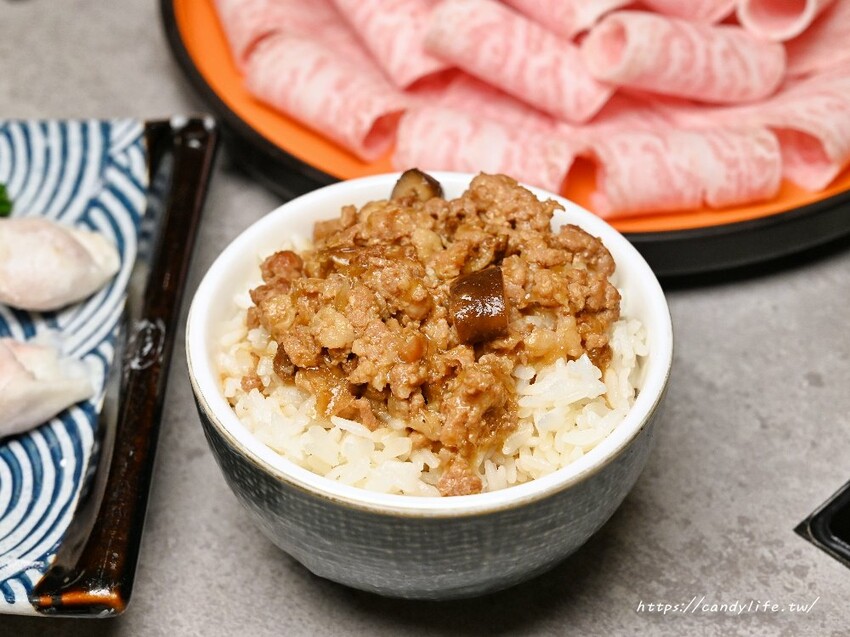 台中市南屯區韋爐復刻食鍋｜台中首間黑蜆蛤蠣休肝鍋，一人也能獨享鴛鴦鍋