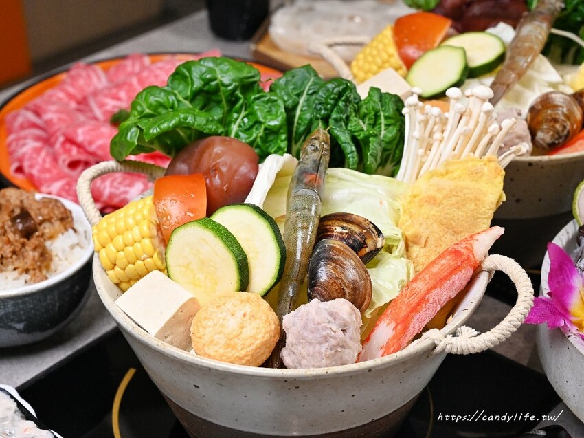 台中市南屯區韋爐復刻食鍋｜台中首間黑蜆蛤蠣休肝鍋，一人也能獨享鴛鴦鍋