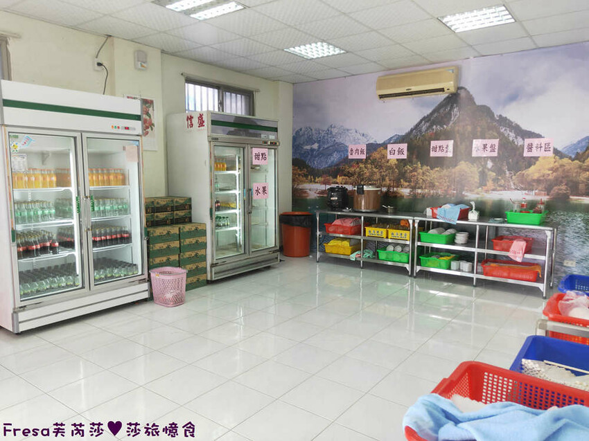 嘉義吃到飽【龍海全蚵宴】新鮮肥美大蚵仔任你吃!多達20道炸物熱炒.汽水甜點│高跟鞋教堂│布袋美食