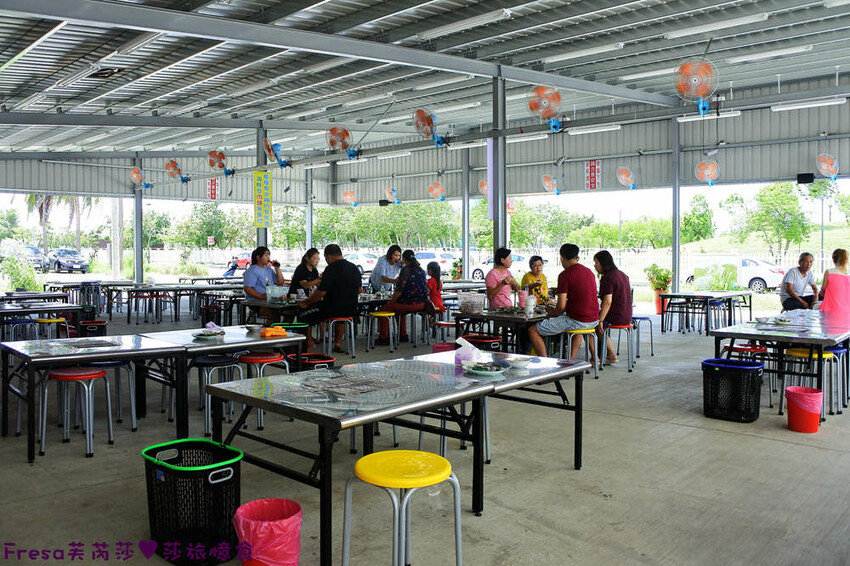 嘉義吃到飽【龍海全蚵宴】新鮮肥美大蚵仔任你吃!多達20道炸物熱炒.汽水甜點│高跟鞋教堂│布袋美食