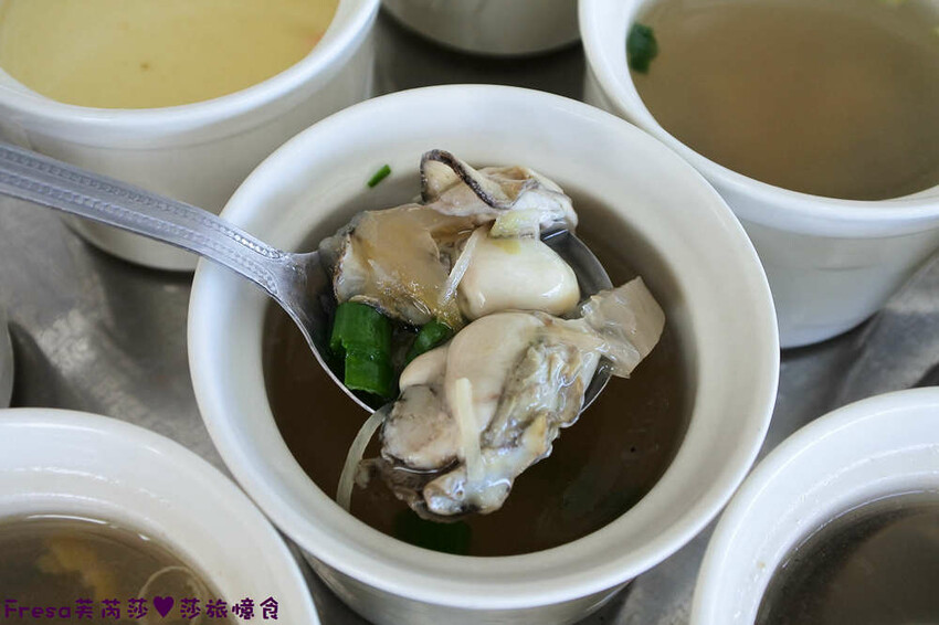 嘉義吃到飽【龍海全蚵宴】新鮮肥美大蚵仔任你吃!多達20道炸物熱炒.汽水甜點│高跟鞋教堂│布袋美食