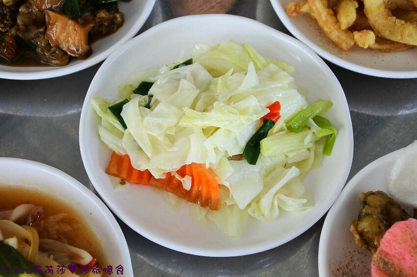 嘉義吃到飽【龍海全蚵宴】新鮮肥美大蚵仔任你吃!多達20道炸物熱炒.汽水甜點│高跟鞋教堂│布袋美食