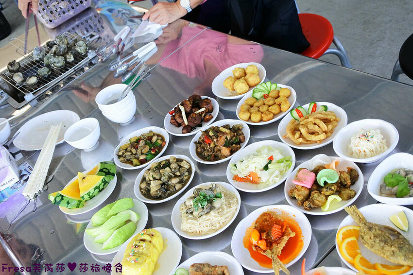 嘉義吃到飽【龍海全蚵宴】新鮮肥美大蚵仔任你吃!多達20道炸物熱炒.汽水甜點│高跟鞋教堂│布袋美食
