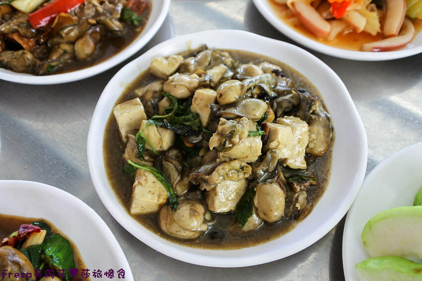 嘉義吃到飽【龍海全蚵宴】新鮮肥美大蚵仔任你吃!多達20道炸物熱炒.汽水甜點│高跟鞋教堂│布袋美食