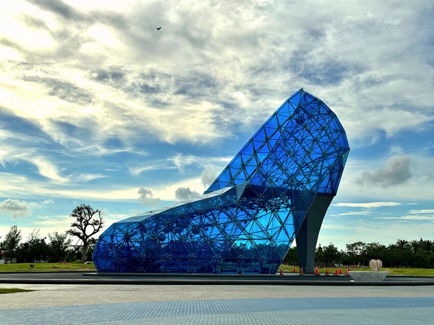 嘉義吃到飽推薦/龍海全蚵宴399鮮蚵吃到飽：嘉義高跟鞋教堂旁CP值最高!炭烤鮮蚵任你吃到飽/20多道熱炒料理.海鮮炸物.特色冷盤.暖胃熱湯通通任你吃/新開幕不限時.超划算 - 進食的巨鼠