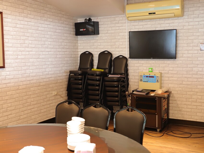 嘉義吃到飽推薦/龍海全蚵宴399鮮蚵吃到飽：嘉義高跟鞋教堂旁CP值最高!炭烤鮮蚵任你吃到飽/20多道熱炒料理.海鮮炸物.特色冷盤.暖胃熱湯通通任你吃/新開幕不限時.超划算 - 進食的巨鼠