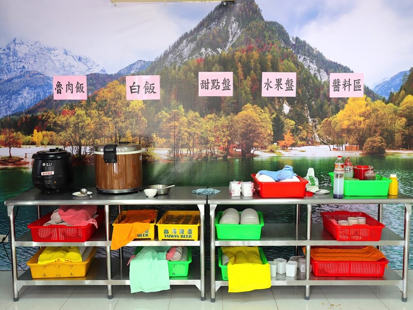 嘉義吃到飽推薦/龍海全蚵宴399鮮蚵吃到飽：嘉義高跟鞋教堂旁CP值最高!炭烤鮮蚵任你吃到飽/20多道熱炒料理.海鮮炸物.特色冷盤.暖胃熱湯通通任你吃/新開幕不限時.超划算 - 進食的巨鼠