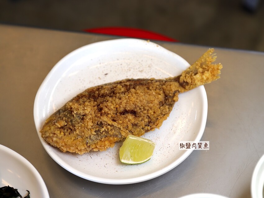 嘉義吃到飽推薦/龍海全蚵宴399鮮蚵吃到飽：嘉義高跟鞋教堂旁CP值最高!炭烤鮮蚵任你吃到飽/20多道熱炒料理.海鮮炸物.特色冷盤.暖胃熱湯通通任你吃/新開幕不限時.超划算 - 進食的巨鼠