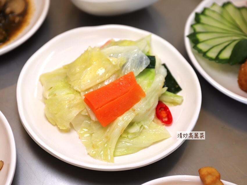 嘉義吃到飽推薦/龍海全蚵宴399鮮蚵吃到飽：嘉義高跟鞋教堂旁CP值最高!炭烤鮮蚵任你吃到飽/20多道熱炒料理.海鮮炸物.特色冷盤.暖胃熱湯通通任你吃/新開幕不限時.超划算 - 進食的巨鼠