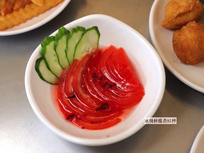 嘉義吃到飽推薦/龍海全蚵宴399鮮蚵吃到飽：嘉義高跟鞋教堂旁CP值最高!炭烤鮮蚵任你吃到飽/20多道熱炒料理.海鮮炸物.特色冷盤.暖胃熱湯通通任你吃/新開幕不限時.超划算 - 進食的巨鼠