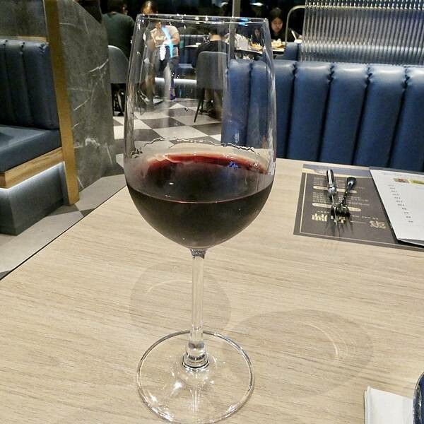 新北市三重美食推薦/瀧厚炙燒熟成牛排-三重店/與朋友二訪美食/不吃牛推薦戰斧豬排與吃牛推薦雙倍無骨肩小排