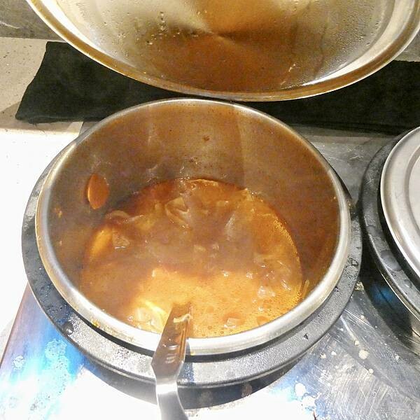 新北市三重美食推薦/瀧厚炙燒熟成牛排-三重店/與朋友二訪美食/不吃牛推薦戰斧豬排與吃牛推薦雙倍無骨肩小排