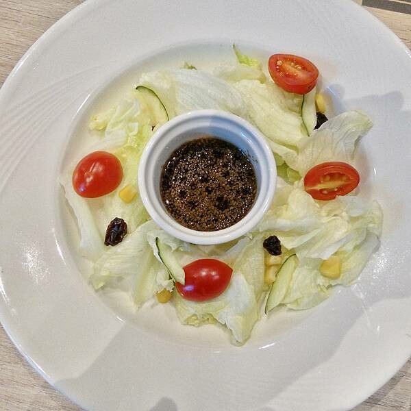 新北市三重美食推薦/瀧厚炙燒熟成牛排-三重店/與朋友二訪美食/不吃牛推薦戰斧豬排與吃牛推薦雙倍無骨肩小排