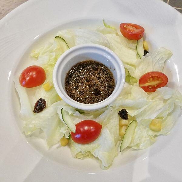 新北市三重美食推薦/瀧厚炙燒熟成牛排-三重店/與朋友二訪美食/不吃牛推薦戰斧豬排與吃牛推薦雙倍無骨肩小排