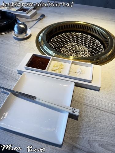 台中||南屯區 白色文青網美風燒肉店 輕井澤集團燒肉新品牌超 台中||南屯區 白色文青網美風燒肉店 輕井澤集團燒肉新品牌超