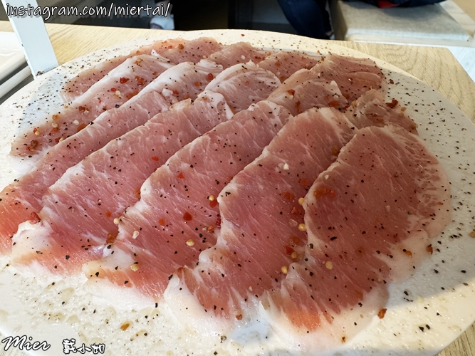 台中||南屯區 白色文青網美風燒肉店 輕井澤集團燒肉新品牌超 台中||南屯區 白色文青網美風燒肉店 輕井澤集團燒肉新品牌超