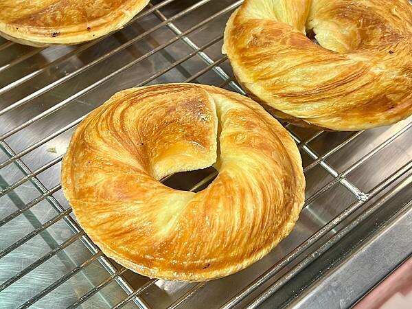 ＊（通化美食）雅米現烤甜甜圈&雞蛋糕～中秋甜甜圈新選擇！香酥