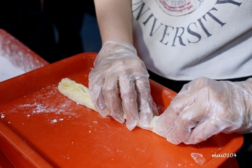 台北市大安區臨江夜市（原通化夜市）美食推薦｜雅米現烤甜甜圈&雞蛋糕～在台北也吃的到檜木甜甜圈，早餐、點心、下午茶