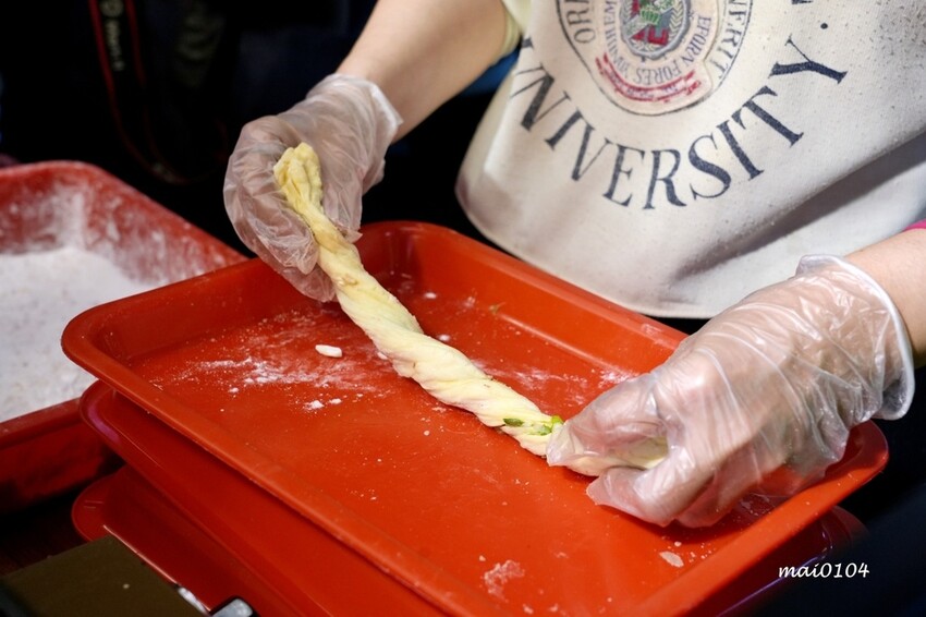 台北市大安區臨江夜市（原通化夜市）美食推薦｜雅米現烤甜甜圈&雞蛋糕～在台北也吃的到檜木甜甜圈，早餐、點心、下午茶