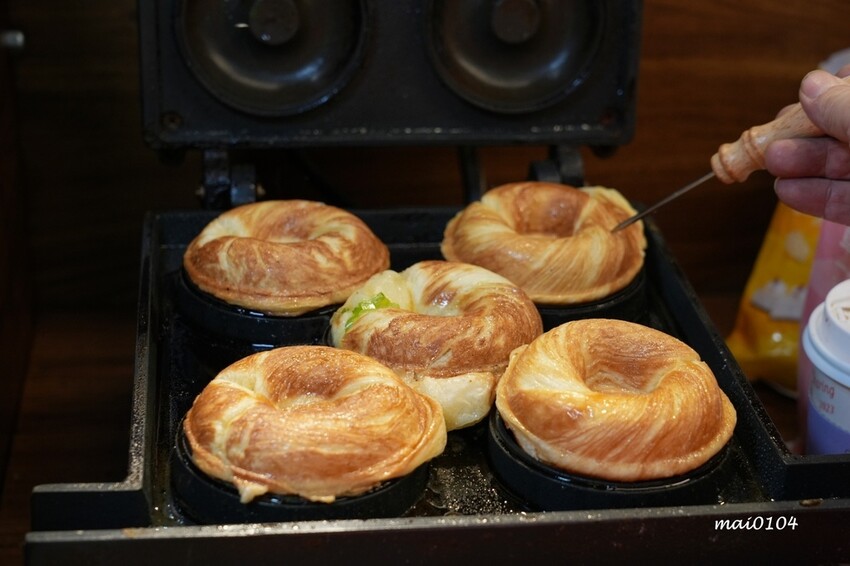 台北市大安區臨江夜市（原通化夜市）美食推薦｜雅米現烤甜甜圈&雞蛋糕～在台北也吃的到檜木甜甜圈，早餐、點心、下午茶