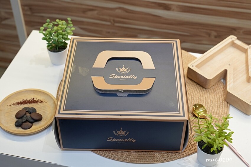 桃園美食｜紐曼蛋糕NewMan Cake～巷弄內手工製作的千層蛋糕、乳酪蛋糕，宅配、自取皆可，生日蛋糕、節慶、