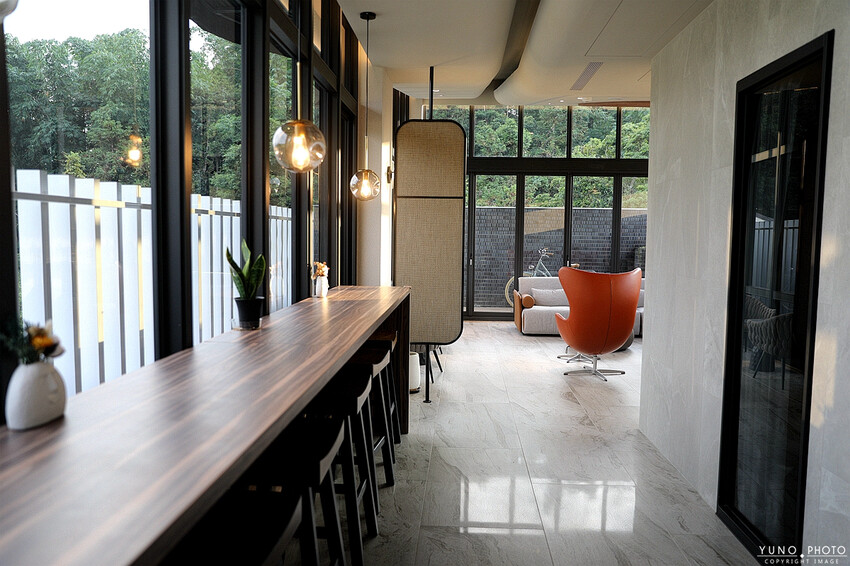 日月潭高質感旅店！附設絕美高空泳池、星空吧和KTV 一泊二食五星料理｜歸璞泊旅Hotel Beore